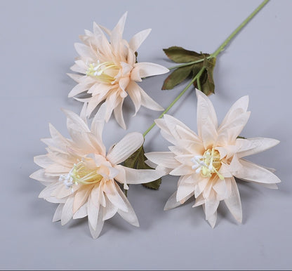 Floare Camelie artificiala,3 crizanteme cu gheare mari , Ruyidecor