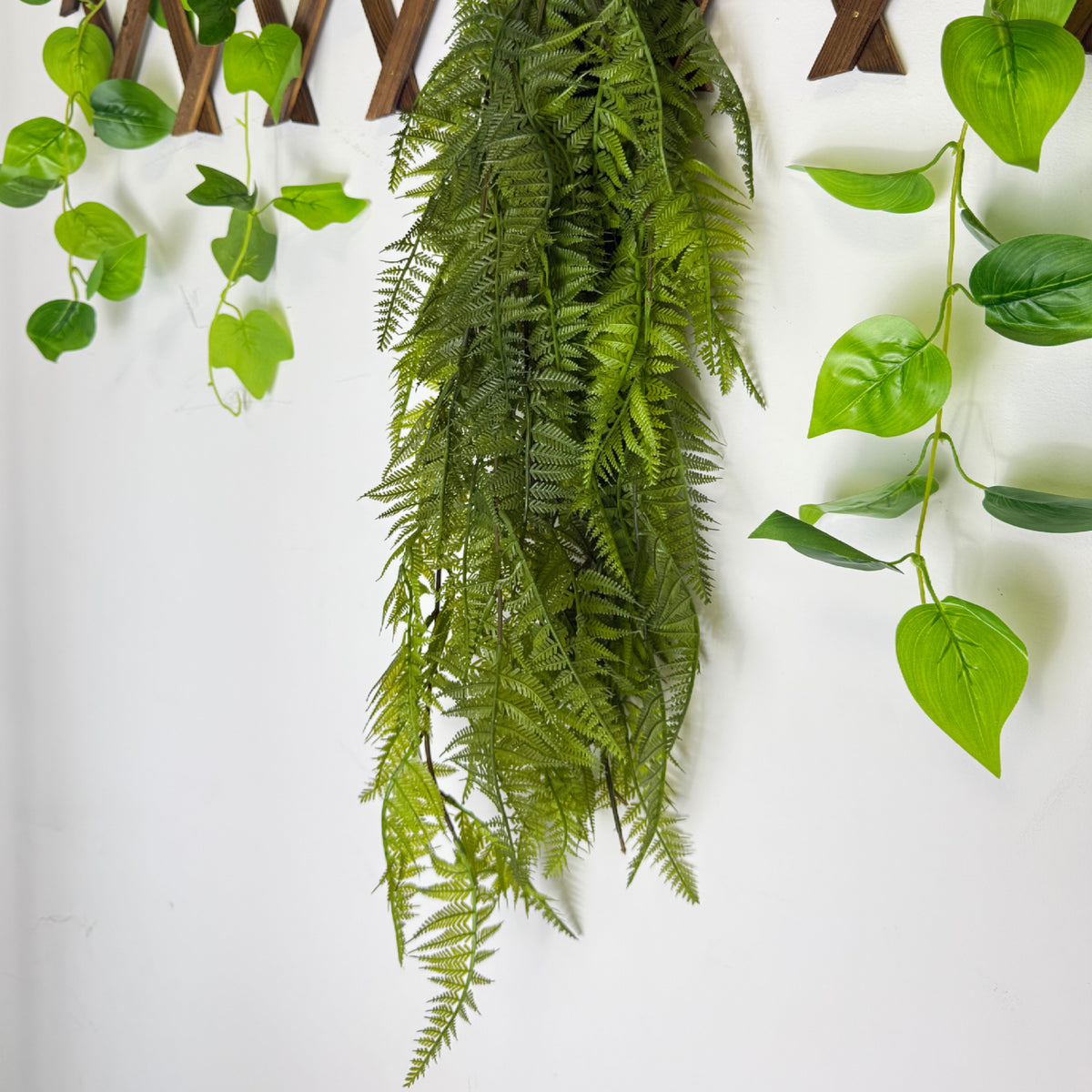 Ghirlandă Artificială Tip Ferigă – 95 cm