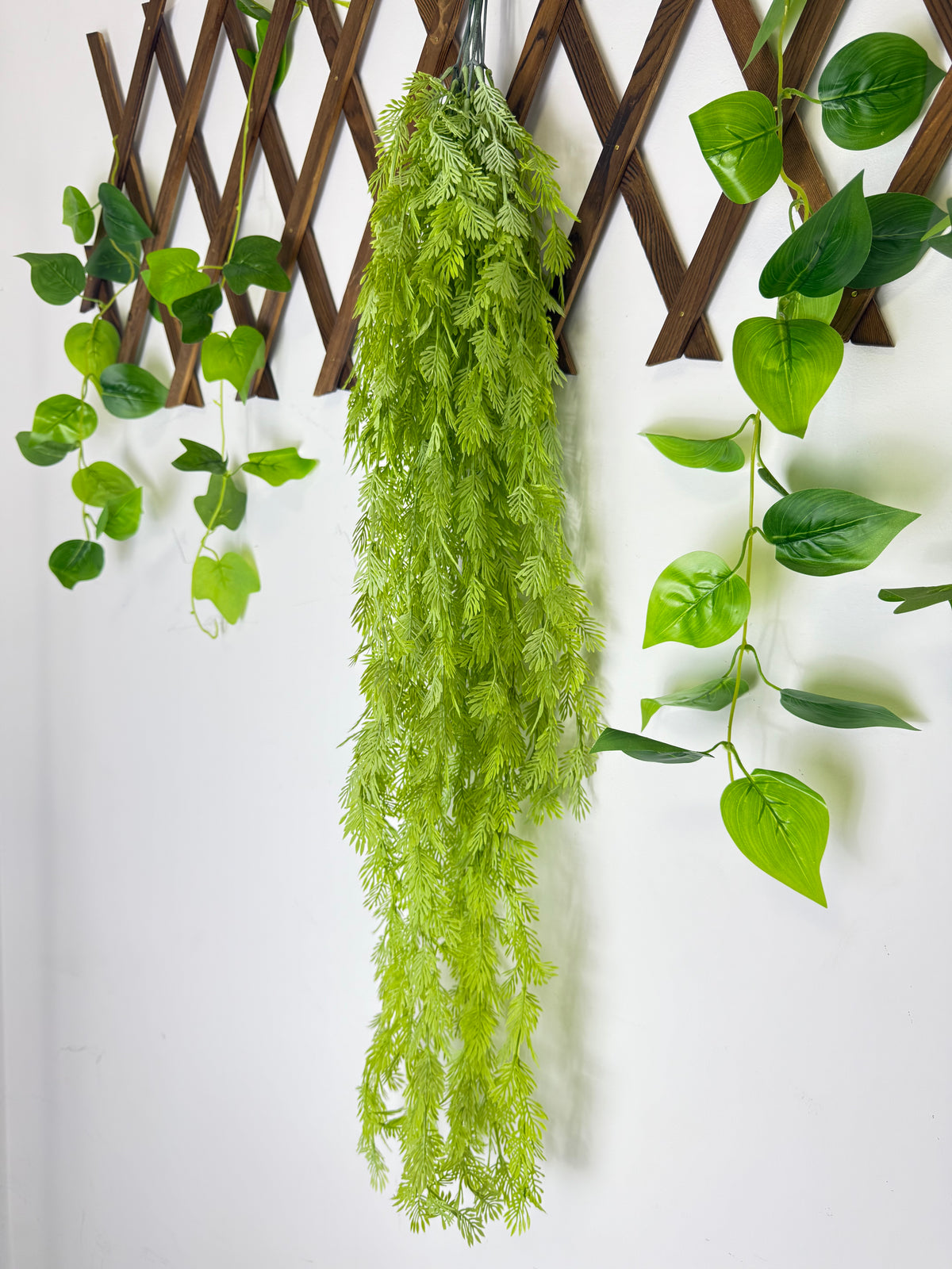 Plantă Artificială Curgătoare – Stil Asparagus Verde, 110 cm, pentru Decor Suspendat