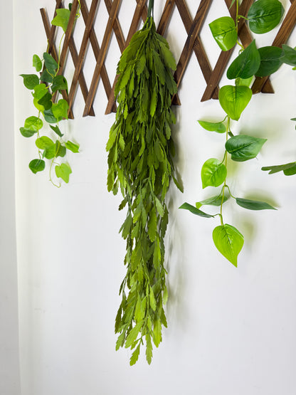 Ghirlandă Artificială cu Frunze Zimțate – 110 cm