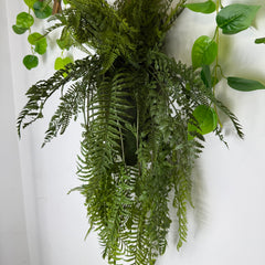 Decor Vertical cu Ferigi Artificiale – Aranjament de Perete Verde Luxuriant, 120 cm