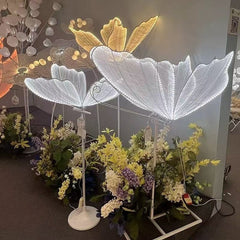 Set 2 Fluturi Luminoși LED – Decor Elegant cu Iluminare Albă Rece (40 cm + 60 cm)