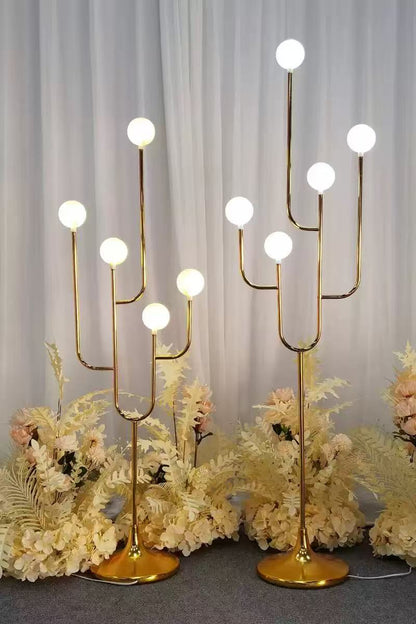Lampadar Decorativ LED pentru Nuntă – Model Candelabru Modern pe Suport Auriu cu Globuri Luminoase, 1 Bucata