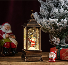 Felinar decorativ Craciun cu lumina calda si scena Mos Craciun, 20 cm