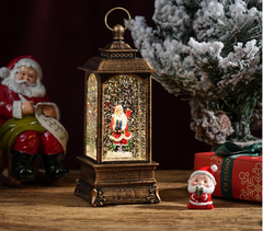 Felinar decorativ Craciun cu lumina calda si scena Mos Craciun, 20 cm