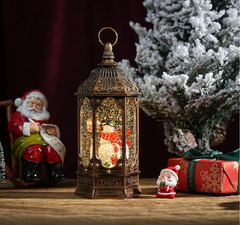 Felinar decorativ Craciun cu scena fixa si efect de ninsoare, lumina calda, 23 cm