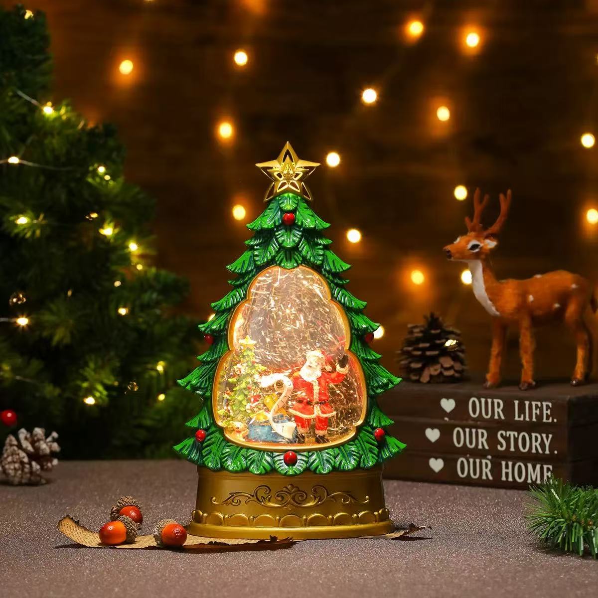 Felinar decorativ Craciun in forma de brad, cu scena fixa si efect de ninsoare, lumina calda, 28 cm