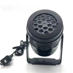 Proiector decorativ Craciun cu 16 figurine rotative, LED RGB 4W, USB, pentru interior