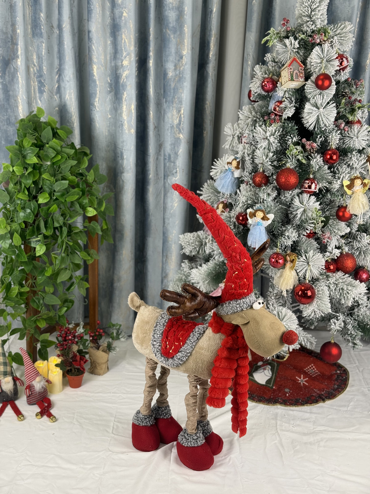 Ren decorativ Craciun 90 cm cu palarie lunga – Figurina textila festiva