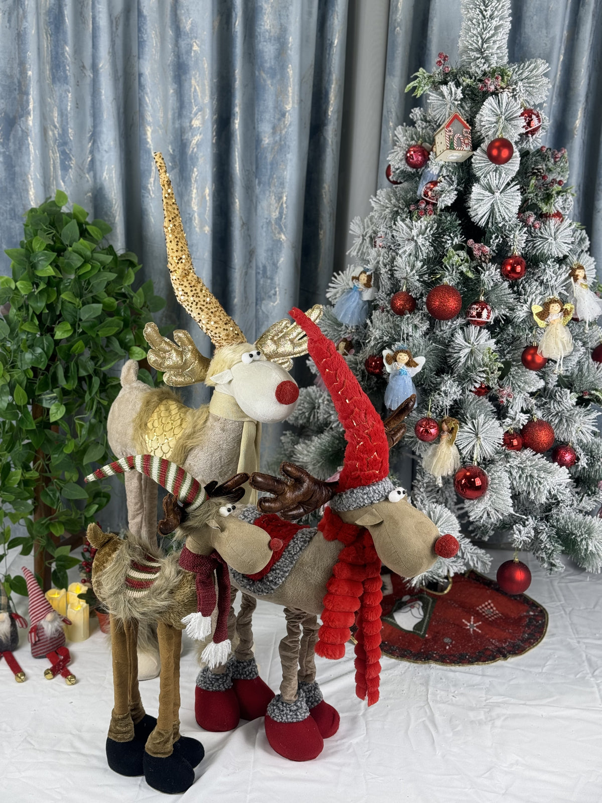 Ren decorativ Craciun 90 cm cu palarie lunga – Figurina textila festiva