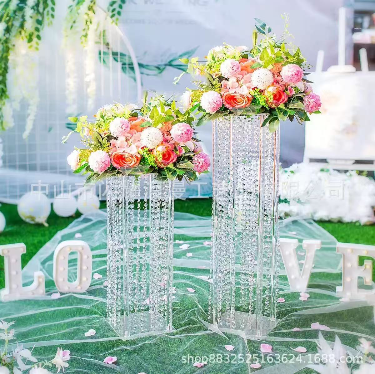 Set 4 suporturi decorative transparente cu cristale tip perdea, pentru aranjamente florale, înălțimi 40/60/80/100 cm (fără flori)