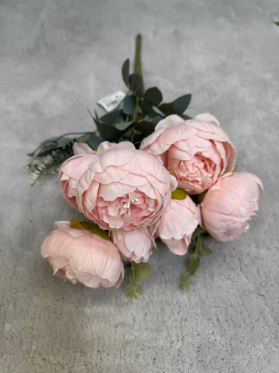 Floare Artificiala Tip Bujor Premium 50 cm, 8 Capete Florale, cu Frunze Decorative