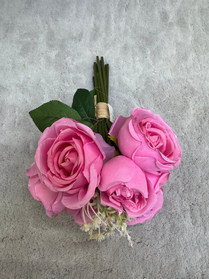 Buchet Floral Artificial cu 7 Trandafiri 55 cm, Diverse Culori, cu Frunze Decorative, pentru Decor Interior
