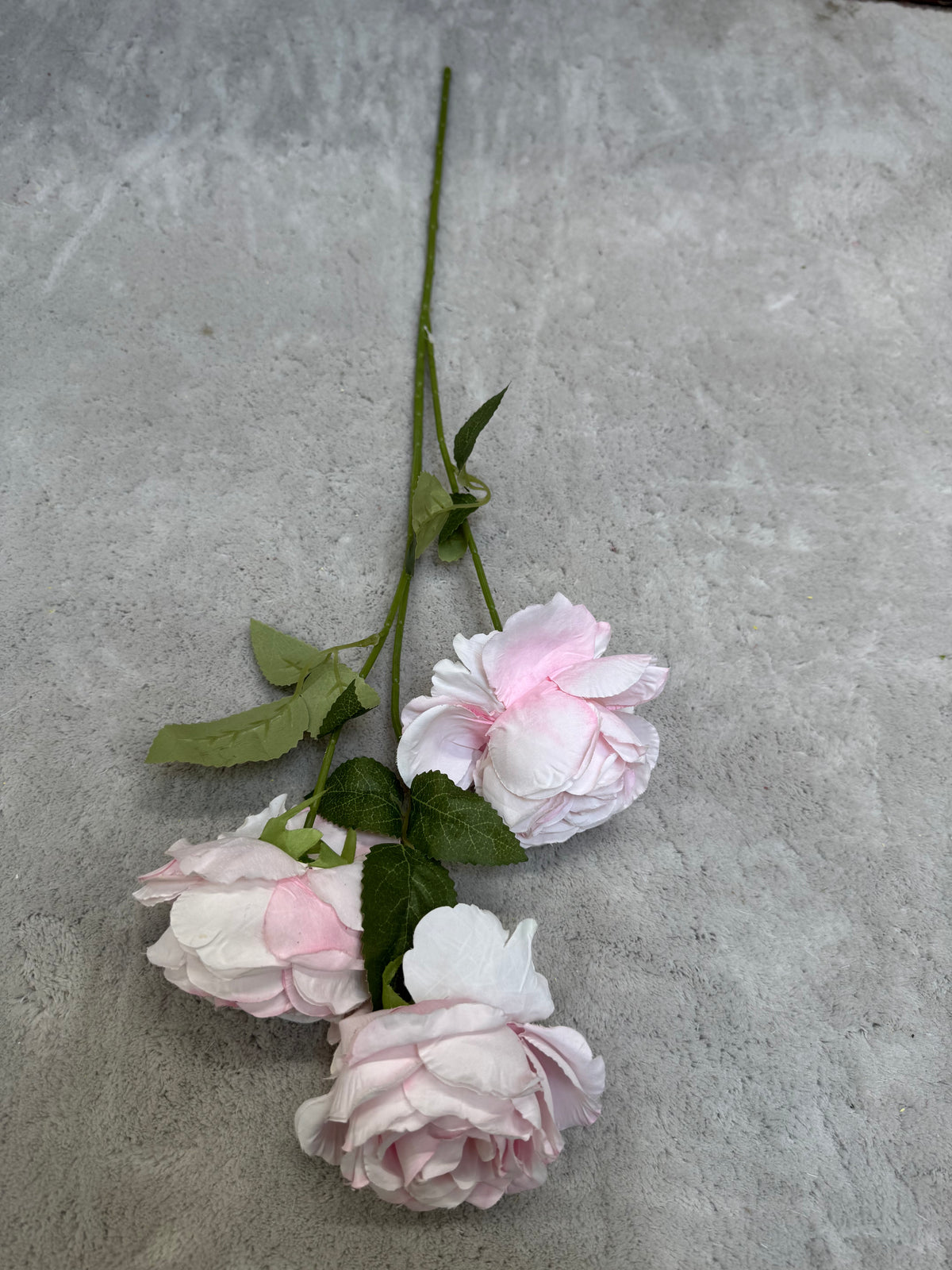 Crenguță Florală Artificială cu 3 Bujori 80 cm, Diverse Culori, cu Frunze Decorative, pentru Decor Interior