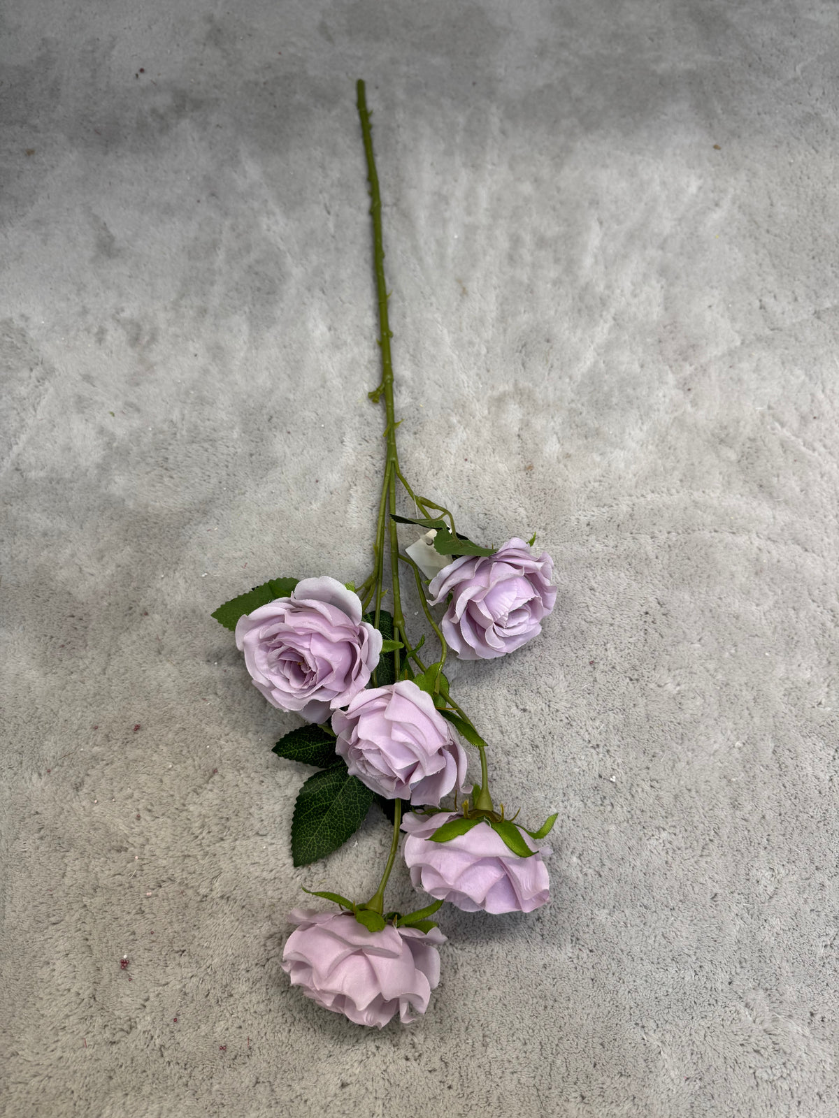 Crenguță Florală Artificială cu 6 Trandafiri 85 cm, Diverse Culori, cu Frunze Decorative Verzi, pentru Decor Interior