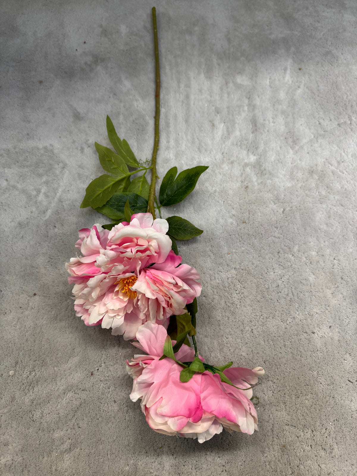 Crenguță Florală Artificială cu Bujori  85 cm, Diverse Culori, cu Frunze Decorative Verzi, pentru Decor Interior