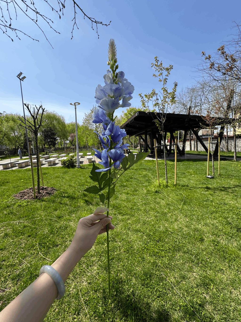 Crenguță Florală Artificială Tip Delphinium 75 cm, Diverse Culori, Elegantă pentru Decor Interior și Evenimente, 1 buc