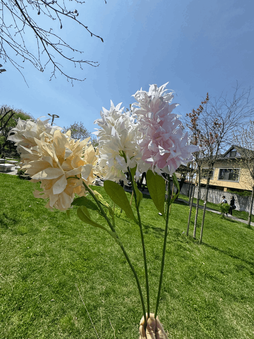 Floare Artificială Tip Crin Dens 70 cm, Diverse Culori, Aspect Bogat și Elegant, 1 buc