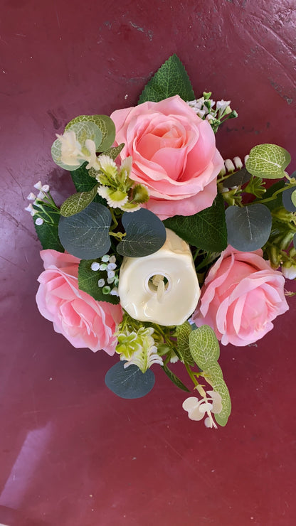 Aranjament floral cu lumânare decorativă, 6 capete, 30 cm, diverse culori, Ruyidecor