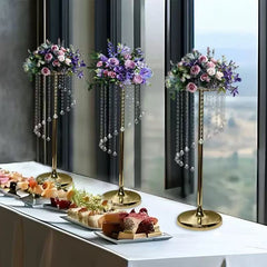 Set 4 suporturi decorative aurii cu cristale suspendate, pentru aranjamente florale elegante, înălțimi 70 cm sau 90 cm (fără flori)