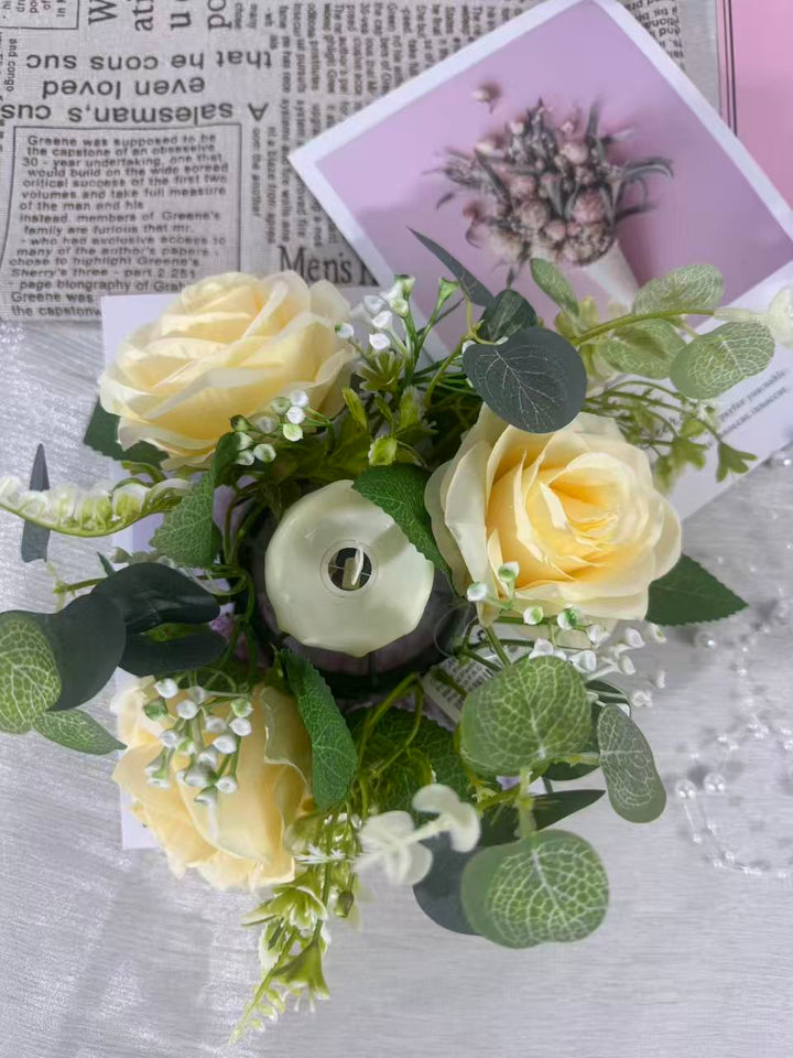 Aranjament floral cu lumânare decorativă, 6 capete, 30 cm, diverse culori, Ruyidecor