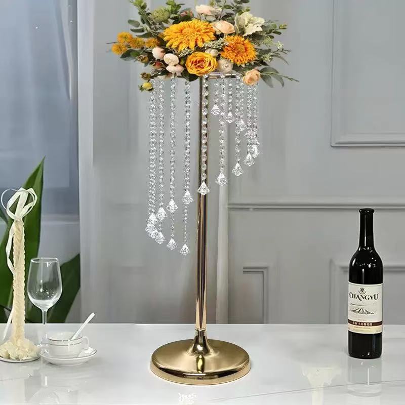 Set 4 suporturi decorative aurii cu cristale suspendate, pentru aranjamente florale elegante, înălțimi 70 cm sau 90 cm (fără flori)