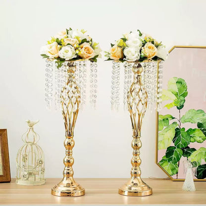 Set 4 suporturi decorative aurii cu cristale suspendate, design elegant pentru aranjamente florale, înălțimi 43 cm sau 58 cm (fără flori)