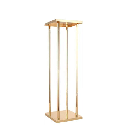 Set 4 suporturi decorative aurii tip piedestal, design modern geometric, înălțimi diferite