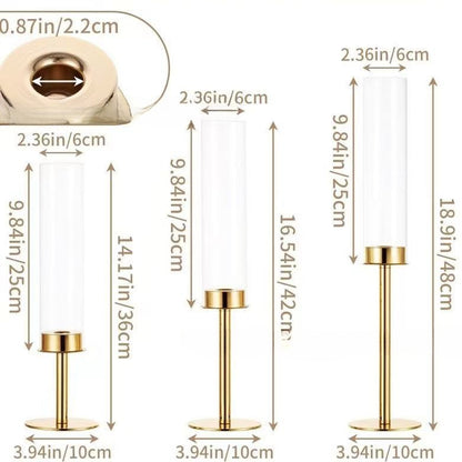 4  seturi Set 3 suporți de lumânări din sticlă transparentă , elegante și versatile .Designul simplu și rafinat le face perfecte pentru a crea o atmosferă caldă -