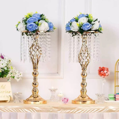 Set 4 suporturi decorative aurii cu cristale suspendate, design elegant pentru aranjamente florale, înălțimi 43 cm sau 58 cm (fără flori)