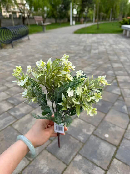 Buchet artificial cu flori crem si frunze tip feriga, 35 cm, Ruyidecor