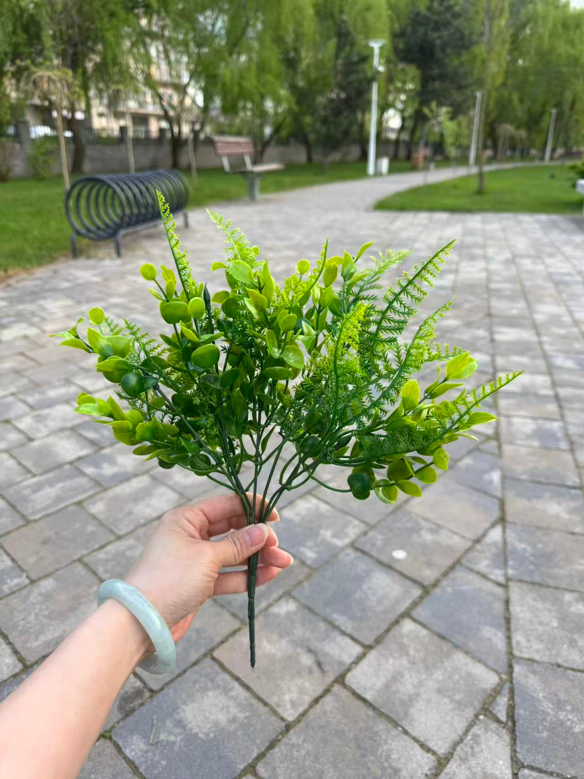 Buchet artificial cu verdeata mixta, 35 cm, 3 culori, Ruyidecor