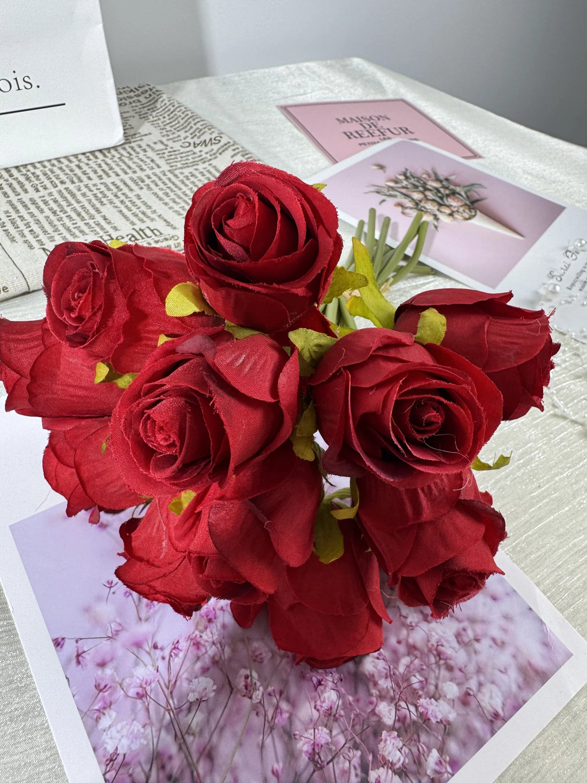 Buchet de trandafiri artificiali catifelati, 12 flori, 40 cm, rosu, Ruyidecor