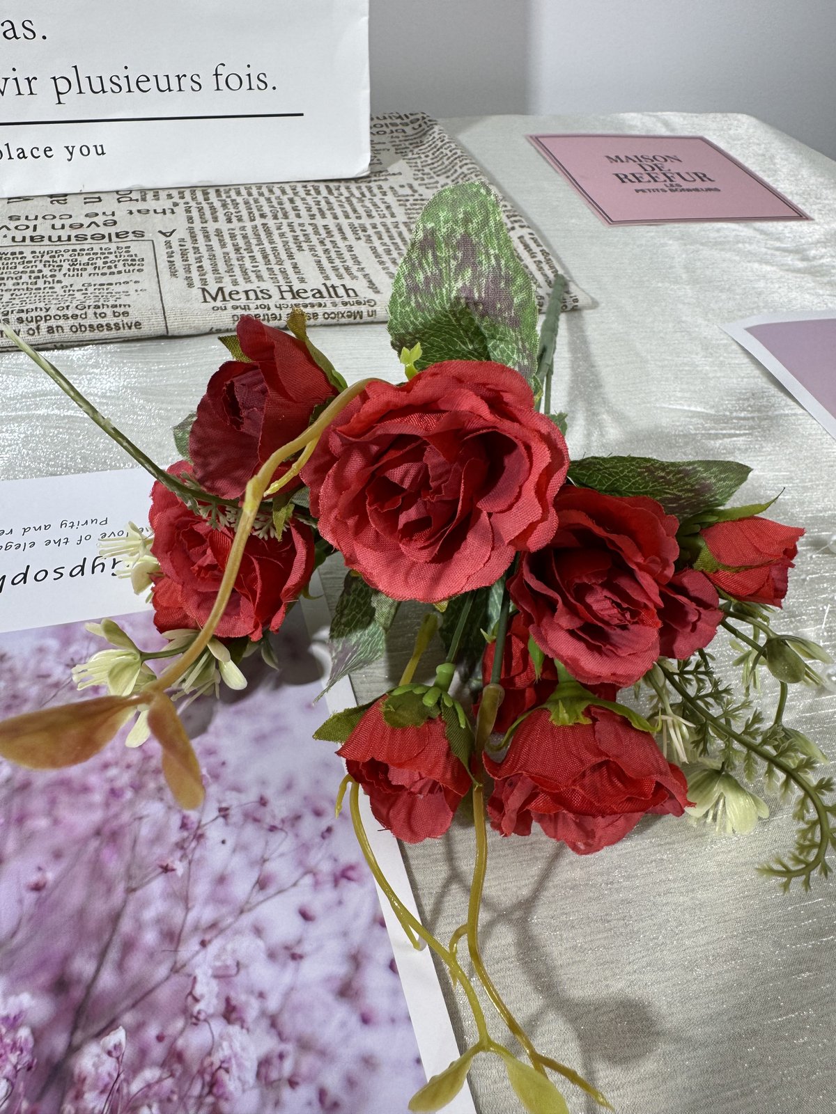 Buchet trandafiri artificiali cu verdeata, 35 cm, rosu, Ruyidecor