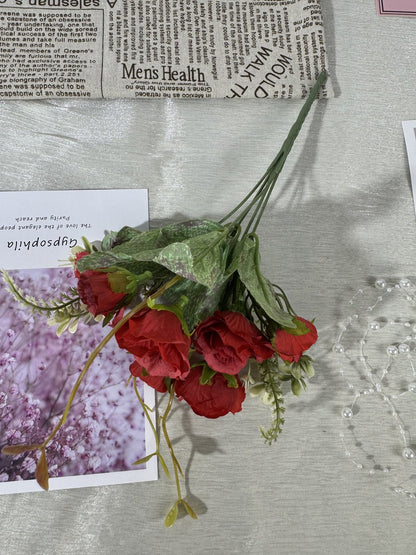 Buchet trandafiri artificiali cu verdeata, 35 cm, rosu, Ruyidecor