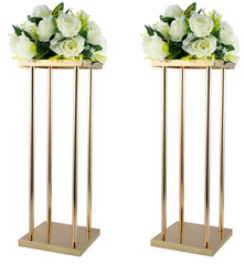 Set 4 suporturi decorative aurii tip piedestal, design modern geometric, înălțimi diferite