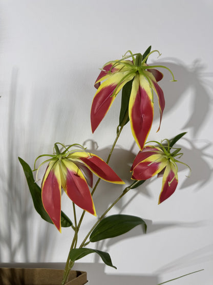 Floare gloriosa artificiala cu tija, 3 flori, rosu-galben, Ruyidecor