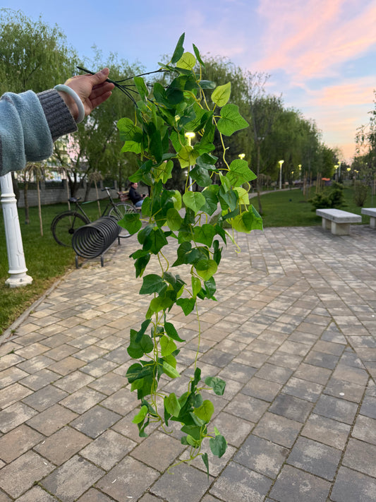 Ghirlanda artificiala curgatoare tip iedera cu frunze late, 90 cm, verde, Ruyidecor