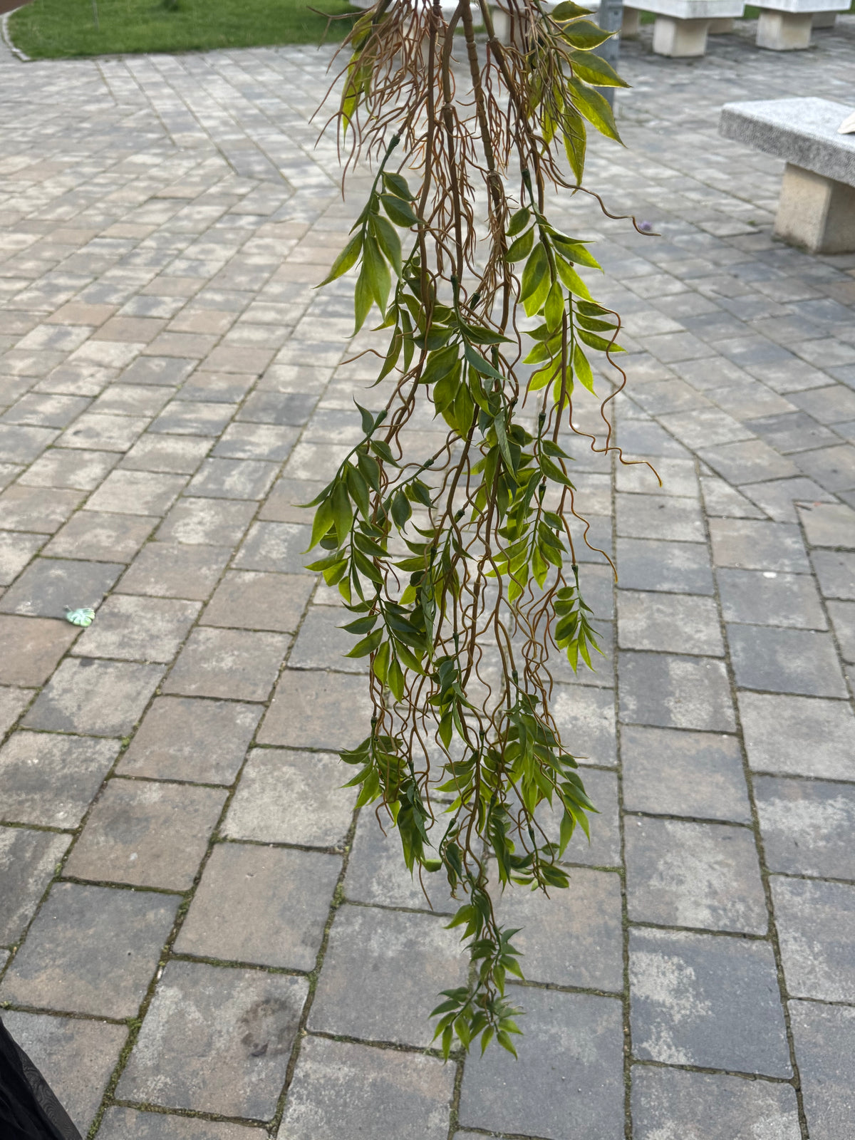 Ghirlanda artificiala cu frunze lanceolate si ramuri ondulate, 120 cm, Ruyidecor