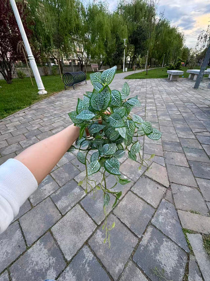 Planta artificiala curgatoare tip fittonia, 45 cm, alb-verde, Ruyidecor