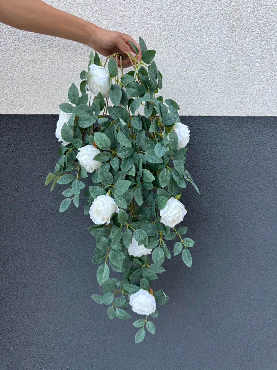 Plantă artificială curgătoare cu trandafiri și frunze decorative, 110 cm, diverse culori, Ruyidecor