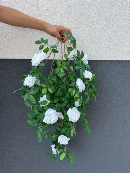 Plantă artificială curgătoare cu trandafiri și frunze decorative, 108 cm, diverse culori, Ruyidecor