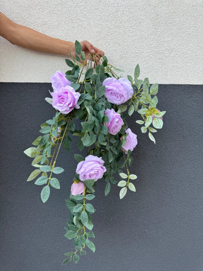 Plantă artificială curgătoare cu trandafiri și frunze decorative, 105 cm, Ruyidecor