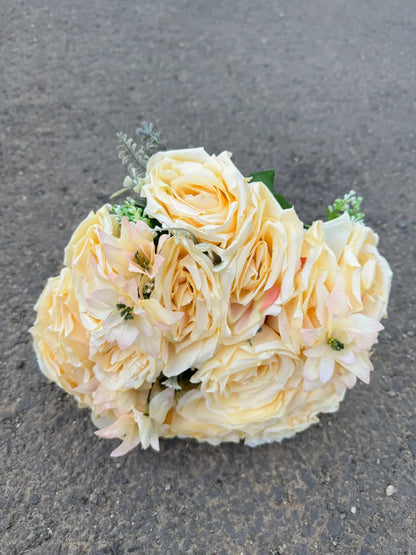 Buchet artificial cu flori albe și frunze decorative, 18 capete, 40 cm, Ruyidecor
